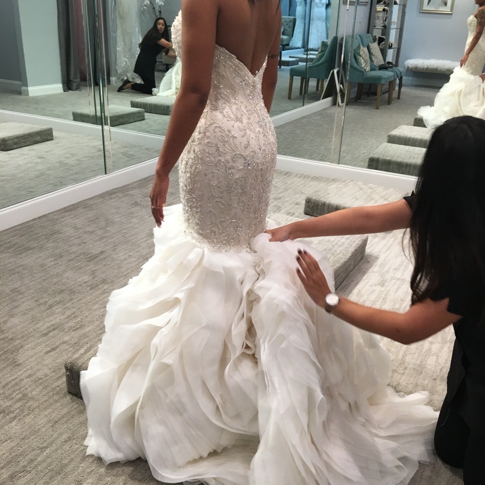 Elegant Strapless Wedding Gown - Fiori Coutoure